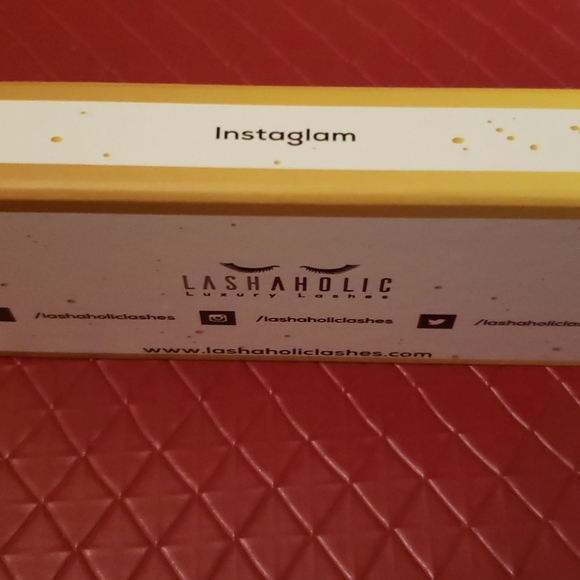 ‼️5/$25‼️Lashaholic luxury lashes- Instaglam - Picture 5 of 5